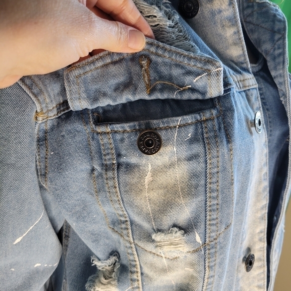 Rolling Paper distressed  denim jacket size. - Picture 9 of 11